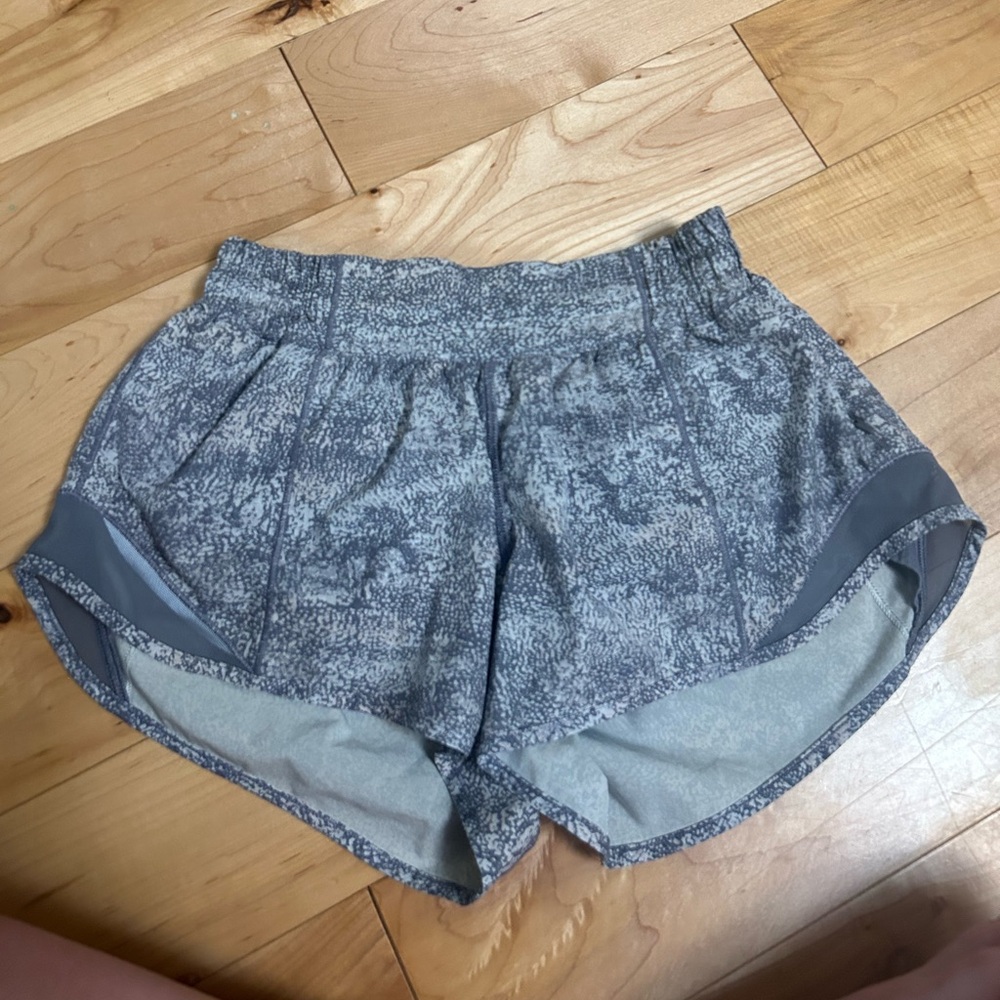 hotty hot shorts 2.5”